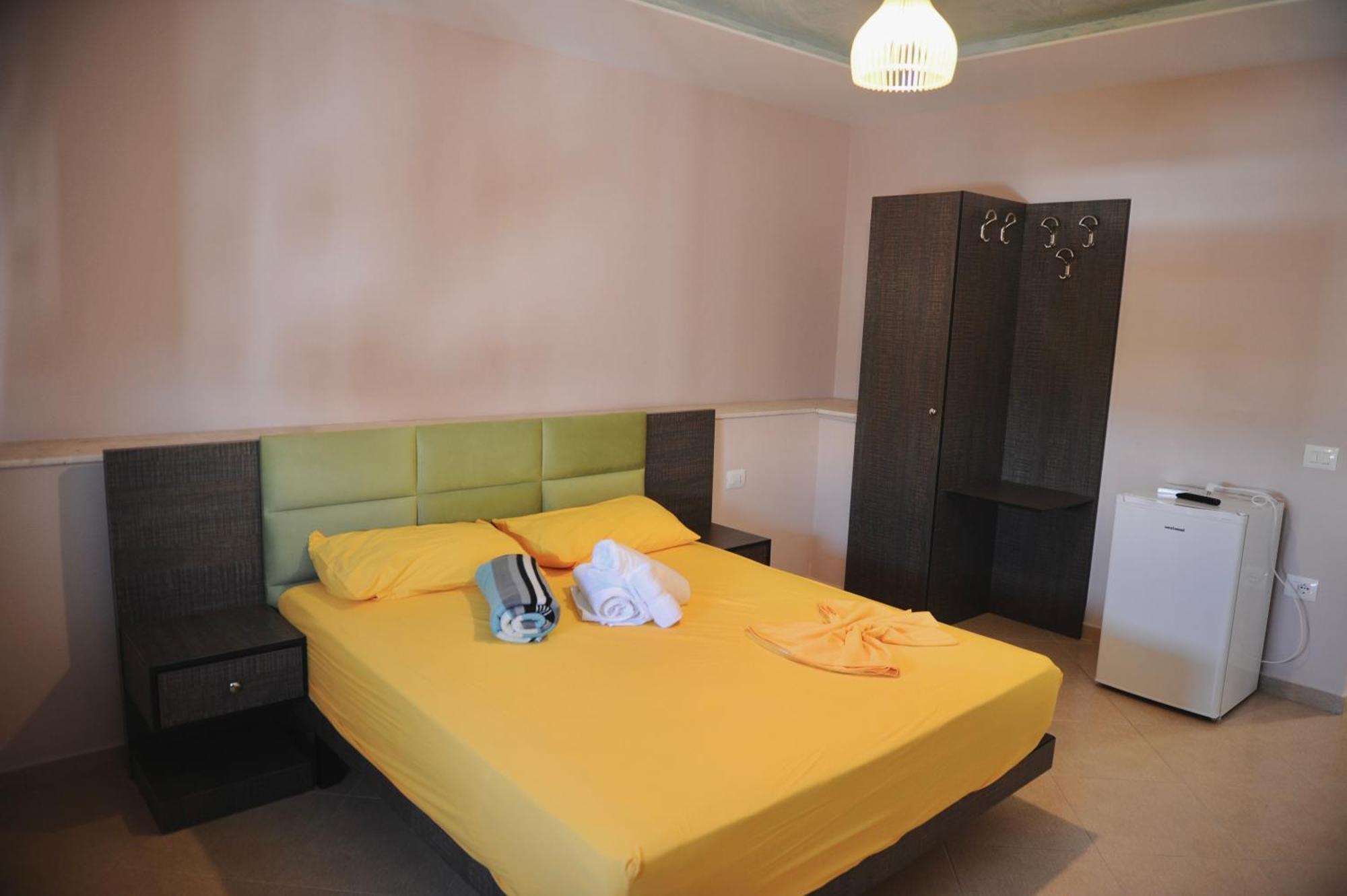 Hotel Fish Land Plazhi San Pietro Exterior foto