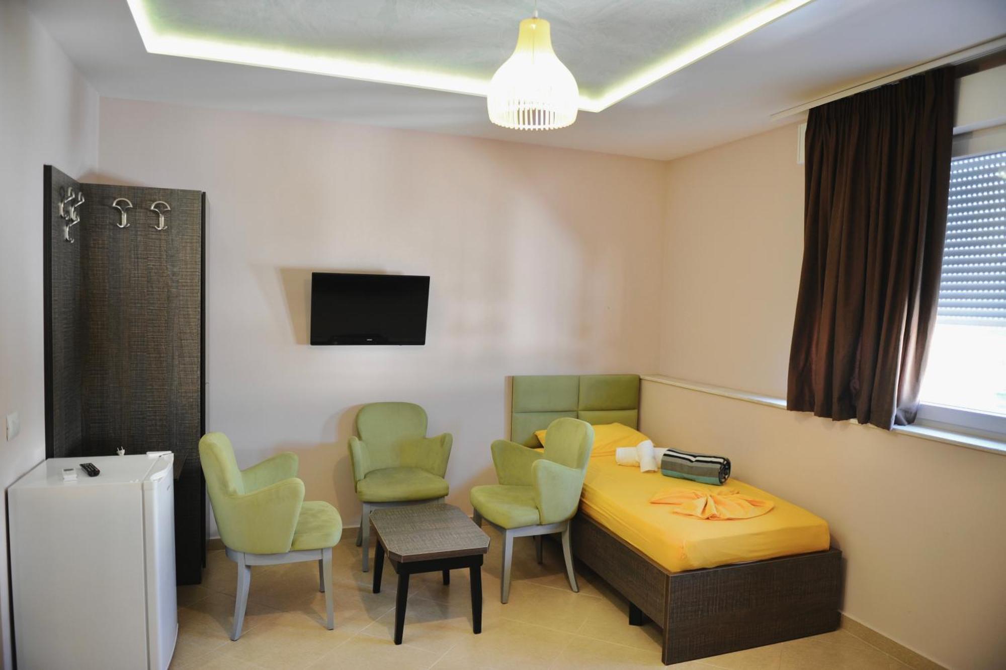 Hotel Fish Land Plazhi San Pietro Exterior foto